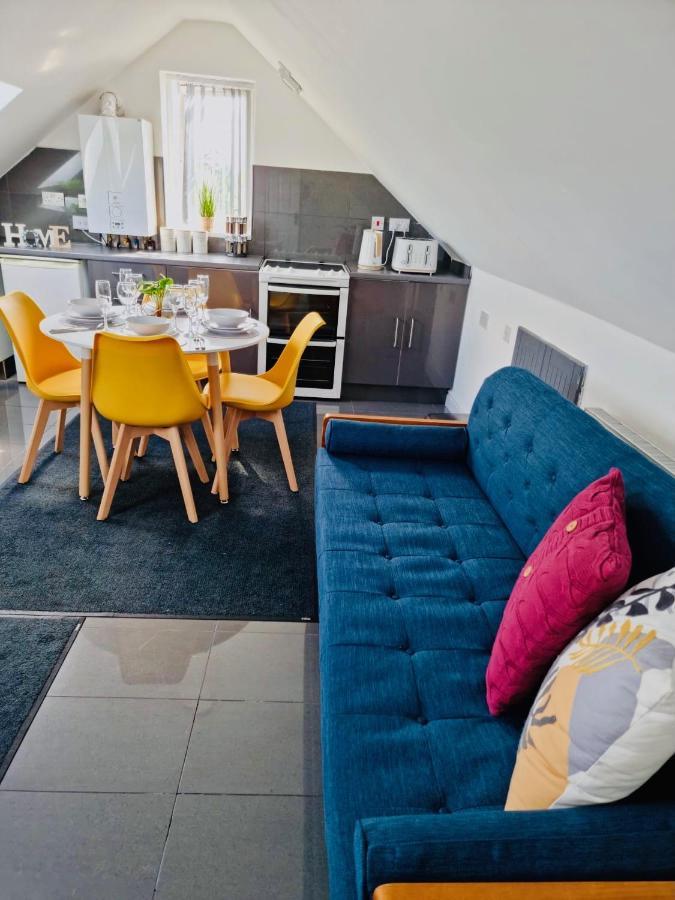 Cosy 3 Bed Apartment Near Birmingham Airport & Nec Perfect For Groups & Contractors! Exterior photo
